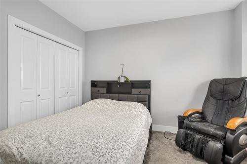 2779 Canyon Crest Drive, West Kelowna, BC - Indoor Photo Showing Bedroom