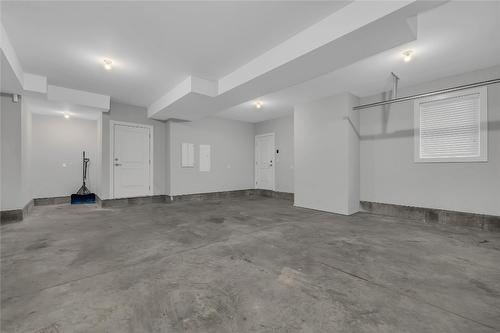 2779 Canyon Crest Drive, West Kelowna, BC - Indoor Photo Showing Garage