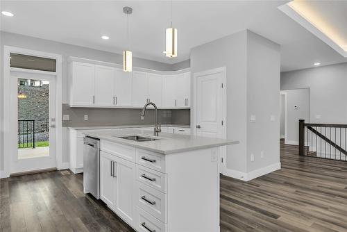 2779 Canyon Crest Drive, West Kelowna, BC - Indoor Photo Showing Kitchen With Double Sink