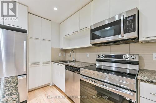 815 - 100 Harrison Garden Boulevard, Toronto, ON - Indoor Photo Showing Kitchen With Stainless Steel Kitchen With Upgraded Kitchen