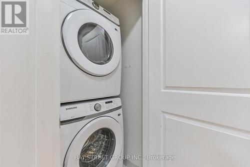 815 - 100 Harrison Garden Boulevard, Toronto, ON - Indoor Photo Showing Laundry Room