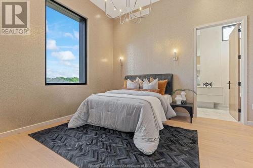 152 Grandview Avenue, Kingsville, ON - Indoor Photo Showing Bedroom