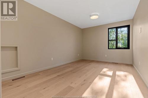 152 Grandview Avenue, Kingsville, ON - Indoor Photo Showing Other Room