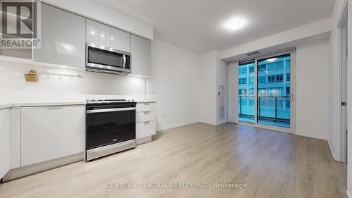 816 - 50 Dunfield Avenue, Toronto, ON - Indoor Photo Showing Kitchen