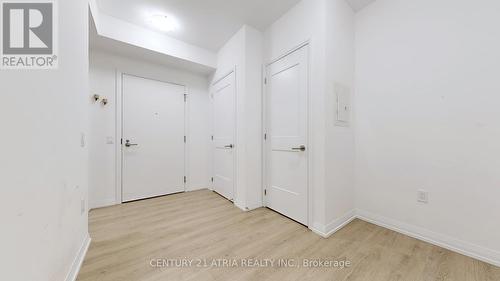 816 - 50 Dunfield Avenue, Toronto, ON - Indoor Photo Showing Other Room