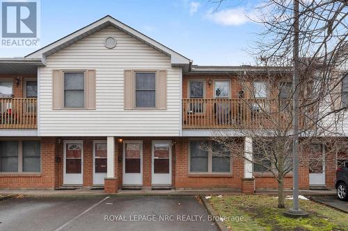 207 - 2 Walnut Street, St. Catharines (456 - Oakdale), ON - Outdoor With Facade