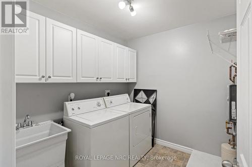 207 - 2 Walnut Street, St. Catharines (456 - Oakdale), ON - Indoor Photo Showing Laundry Room