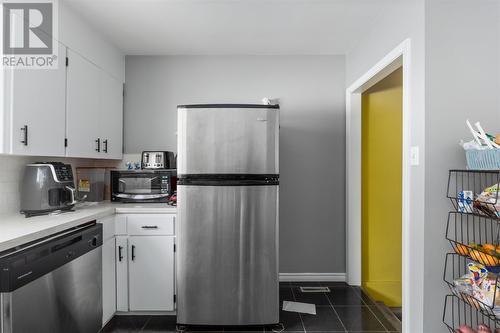 12 Primrose Dr, Sault Ste. Marie, ON - Indoor Photo Showing Kitchen