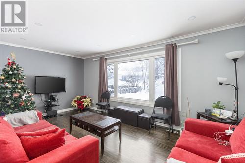 12 Primrose Dr, Sault Ste. Marie, ON - Indoor Photo Showing Living Room