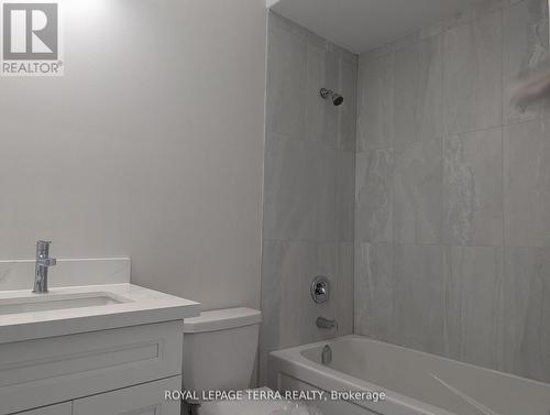 2 Joanne Crescent N, Wasaga Beach, ON - Indoor Photo Showing Bathroom