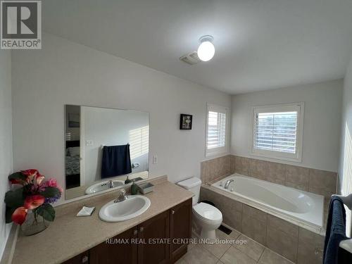 440 Aspendale Crescent, Mississauga, ON - Indoor Photo Showing Bathroom