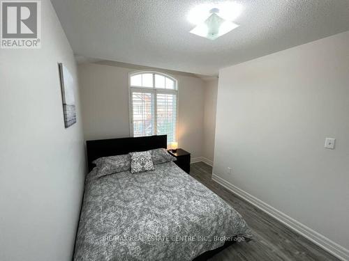 440 Aspendale Crescent, Mississauga, ON - Indoor Photo Showing Bedroom