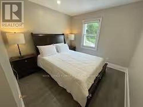 7631 Creditview Road, Brampton, ON - Indoor Photo Showing Bedroom