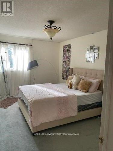 2999 Valcourt Crescent, Mississauga, ON - Indoor Photo Showing Bedroom