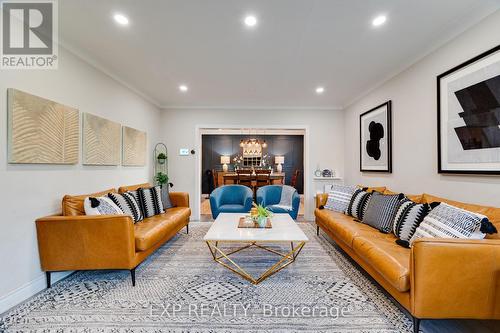 Upper - 54 Stephen Drive E, Toronto, ON - Indoor Photo Showing Living Room