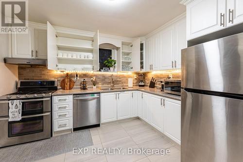 Upper - 54 Stephen Drive E, Toronto, ON - Indoor Photo Showing Kitchen