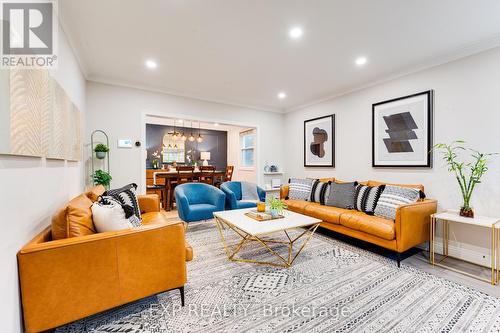 Upper - 54 Stephen Drive E, Toronto, ON - Indoor Photo Showing Living Room