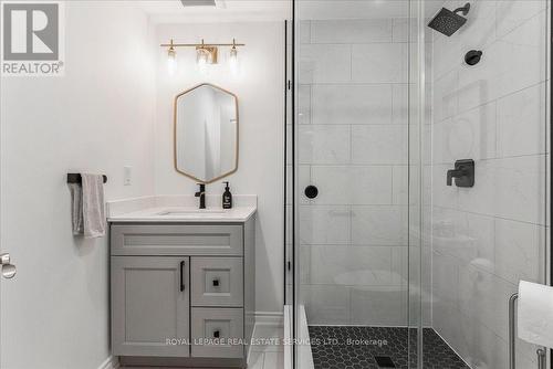 27 Stonebrook Crescent, Halton Hills, ON - Indoor Photo Showing Bathroom