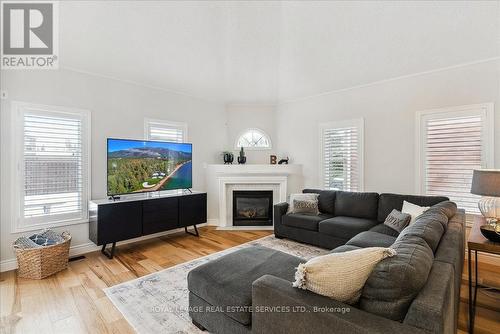 27 Stonebrook Crescent, Halton Hills, ON - Indoor Photo Showing Living Room With Fireplace