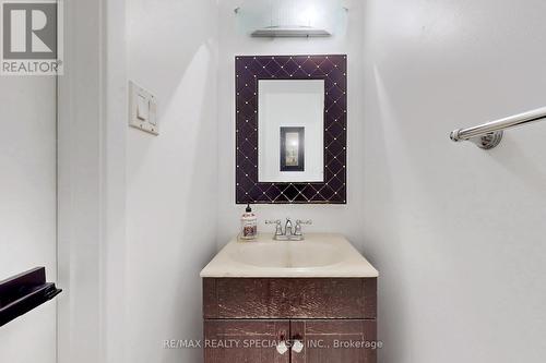 76 Jill Crescent, Brampton, ON - Indoor Photo Showing Bathroom