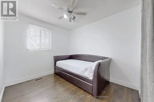 76 Jill Crescent, Brampton, ON - Indoor Photo Showing Bedroom