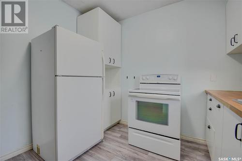 614 I Avenue S, Saskatoon, SK - Indoor Photo Showing Kitchen