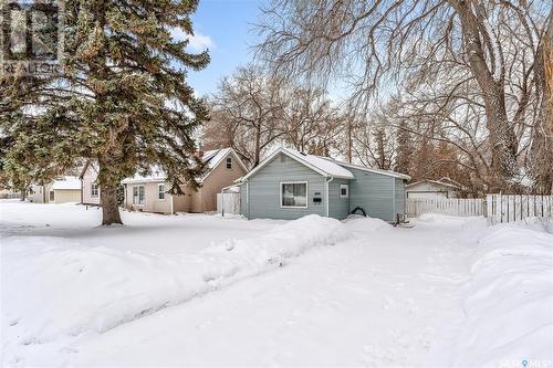 2414 Kelvin Avenue, Saskatoon, SK - Outdoor With Facade