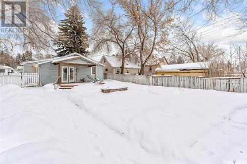 2414 Kelvin Avenue, Saskatoon, SK - Outdoor