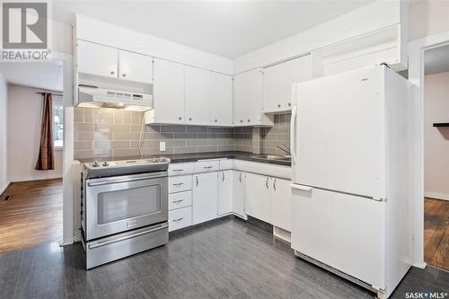 2414 Kelvin Avenue, Saskatoon, SK - Indoor Photo Showing Kitchen With Double Sink