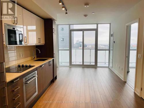 2103 - 77 Mutual Street, Toronto, ON - Indoor Photo Showing Kitchen