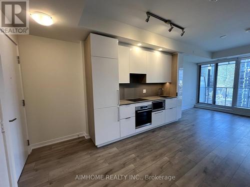 2305 - 28 Freeland Street, Toronto, ON - Indoor Photo Showing Kitchen