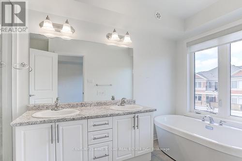 34 Sissons Way, Markham, ON - Indoor Photo Showing Bathroom