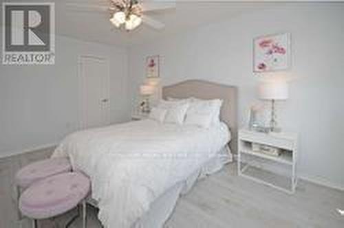 3063 Drumloch Avenue, Oakville, ON - Indoor Photo Showing Bedroom