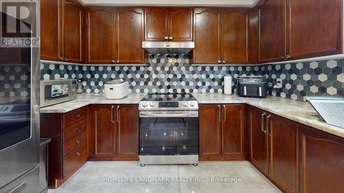 9755 Keele Street, Vaughan, ON - Indoor Photo Showing Kitchen