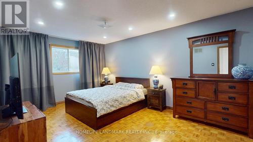 9755 Keele Street, Vaughan, ON - Indoor Photo Showing Bedroom