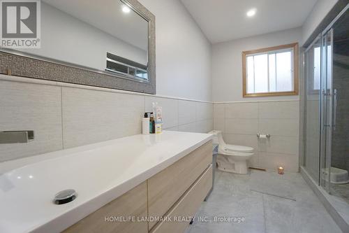 9755 Keele Street, Vaughan, ON - Indoor Photo Showing Bathroom