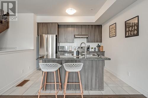 3074 Cascade, Oakville (1010 - Jm Joshua Meadows), ON - Indoor Photo Showing Kitchen