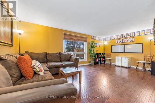 89 - 151 Gateshead Crescent, Hamilton, ON - Indoor Photo Showing Living Room