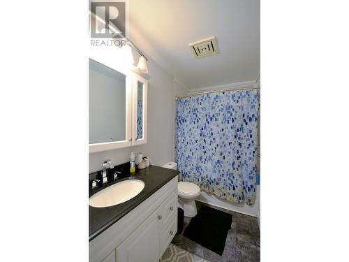 10222 Jensen Road, Prince George, BC - Indoor Photo Showing Bathroom