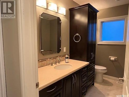 120 Pine Street, Caronport, SK - Indoor Photo Showing Bathroom