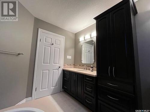 120 Pine Street, Caronport, SK - Indoor Photo Showing Bathroom