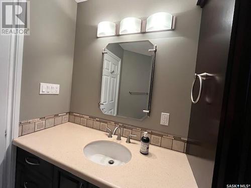 120 Pine Street, Caronport, SK - Indoor Photo Showing Bathroom