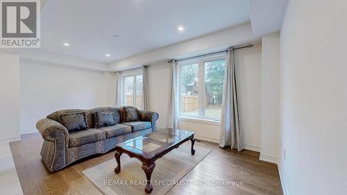 133 Mullin Street, Grey Highlands, ON - Indoor Photo Showing Living Room