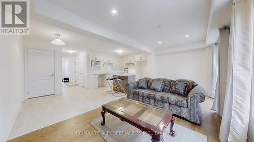 133 Mullin Street, Grey Highlands, ON - Indoor Photo Showing Living Room