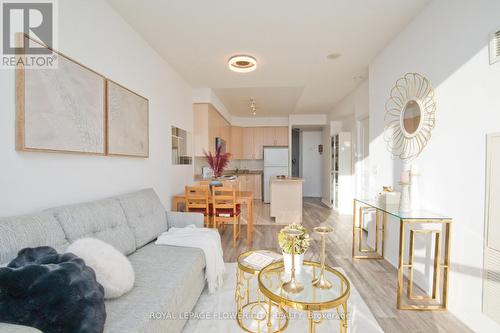 2603 - 223 Webb Drive, Mississauga, ON - Indoor Photo Showing Living Room