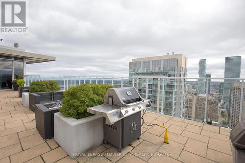 2603 - 223 Webb Drive, Mississauga, ON - Outdoor