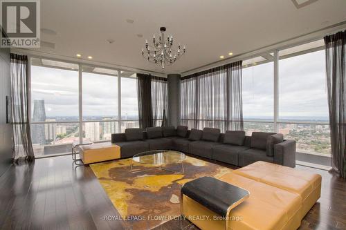 2603 - 223 Webb Drive, Mississauga, ON - Indoor Photo Showing Living Room