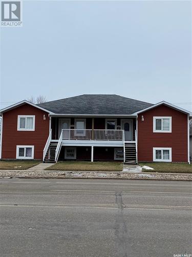 1 1402 4Th Street, Estevan, SK - Outdoor