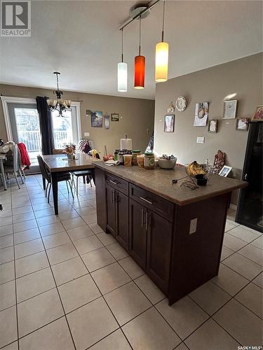 2 1402 4Th Street, Estevan, SK - Indoor