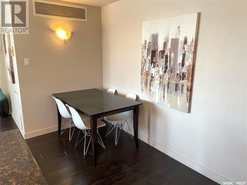 703 537 4Th Avenue N, Saskatoon, SK - Indoor Photo Showing Dining Room